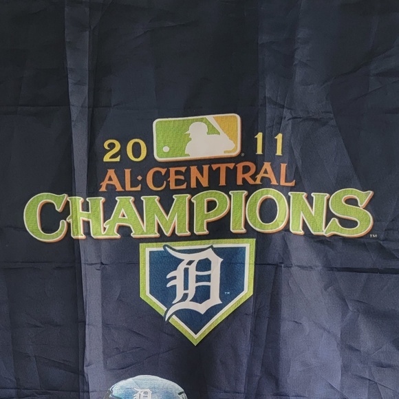 Detroit Tigers 2011 AL Central Champ Flag featuring Cabrera - Picture 5 of 6